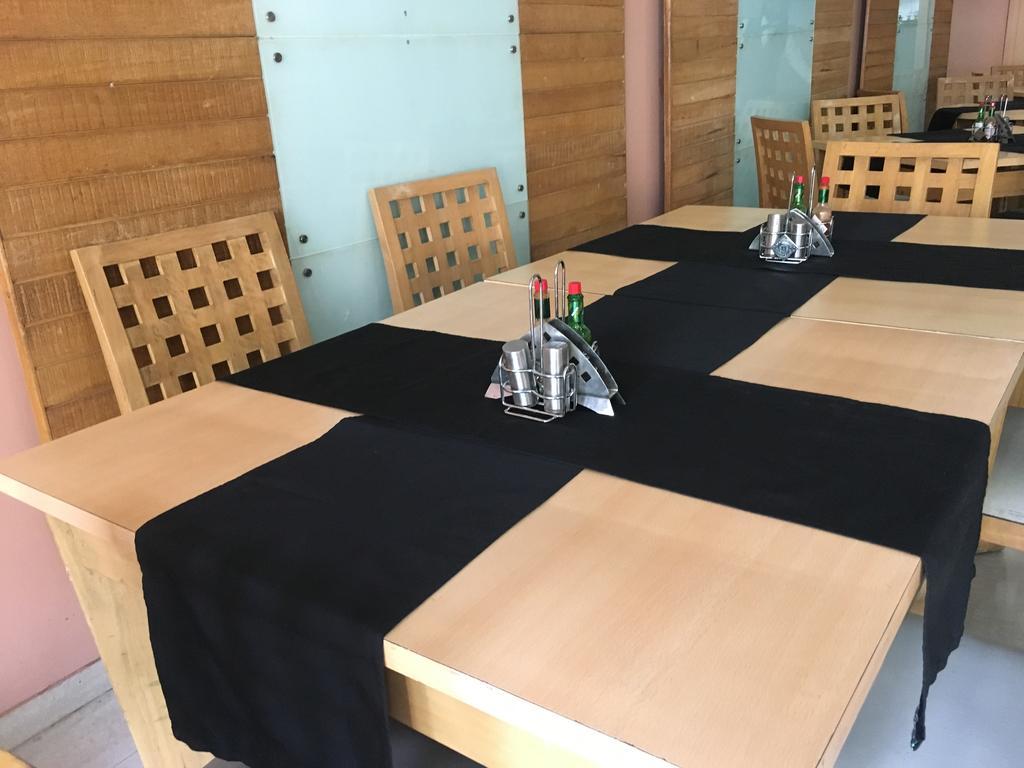 Sukh Hotel Mumbai Ngoại thất bức ảnh