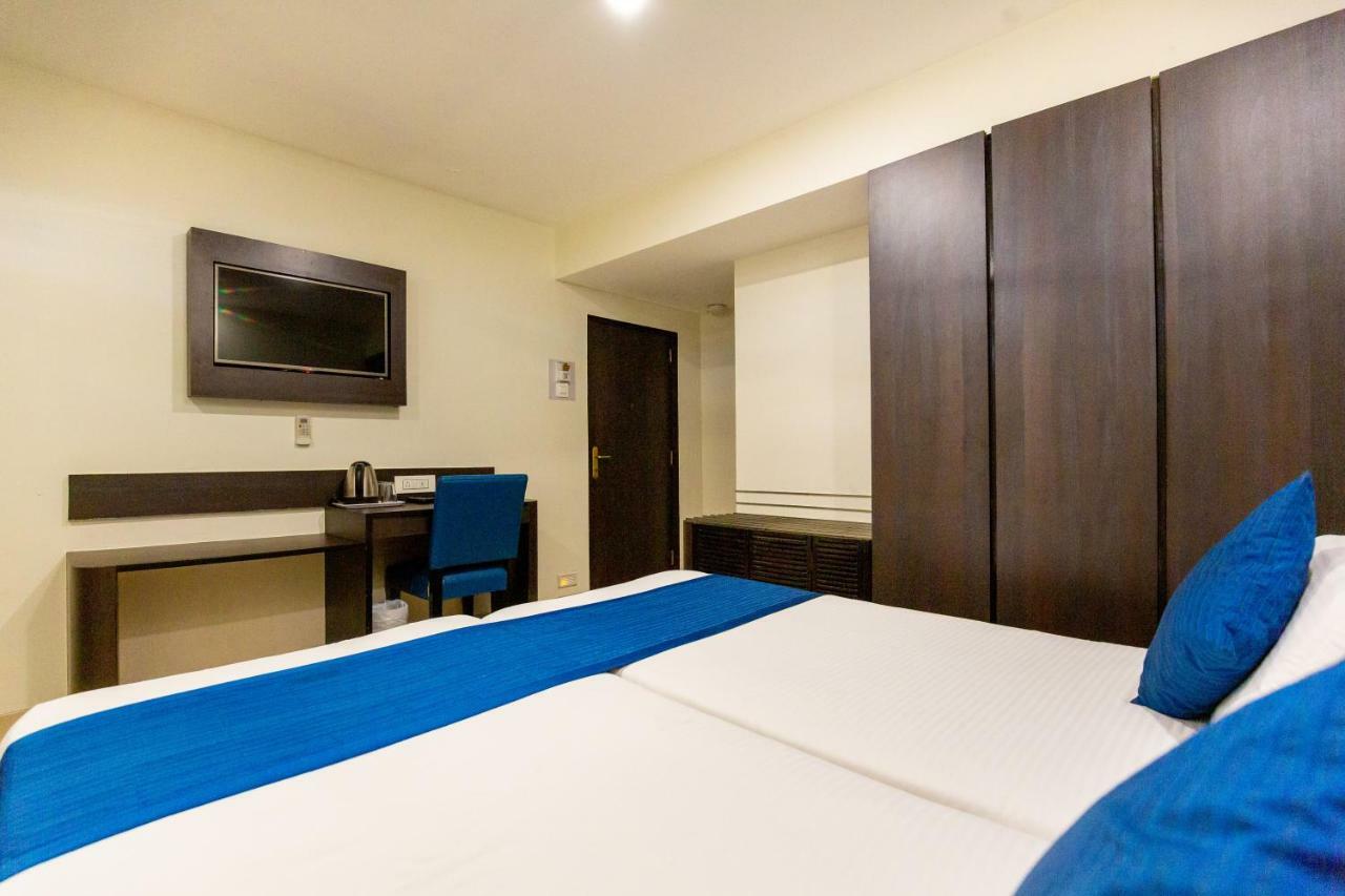 Sukh Hotel Mumbai Ngoại thất bức ảnh