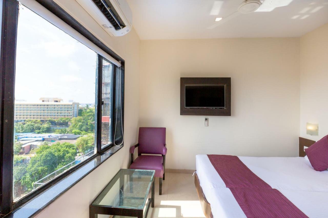 Sukh Hotel Mumbai Ngoại thất bức ảnh