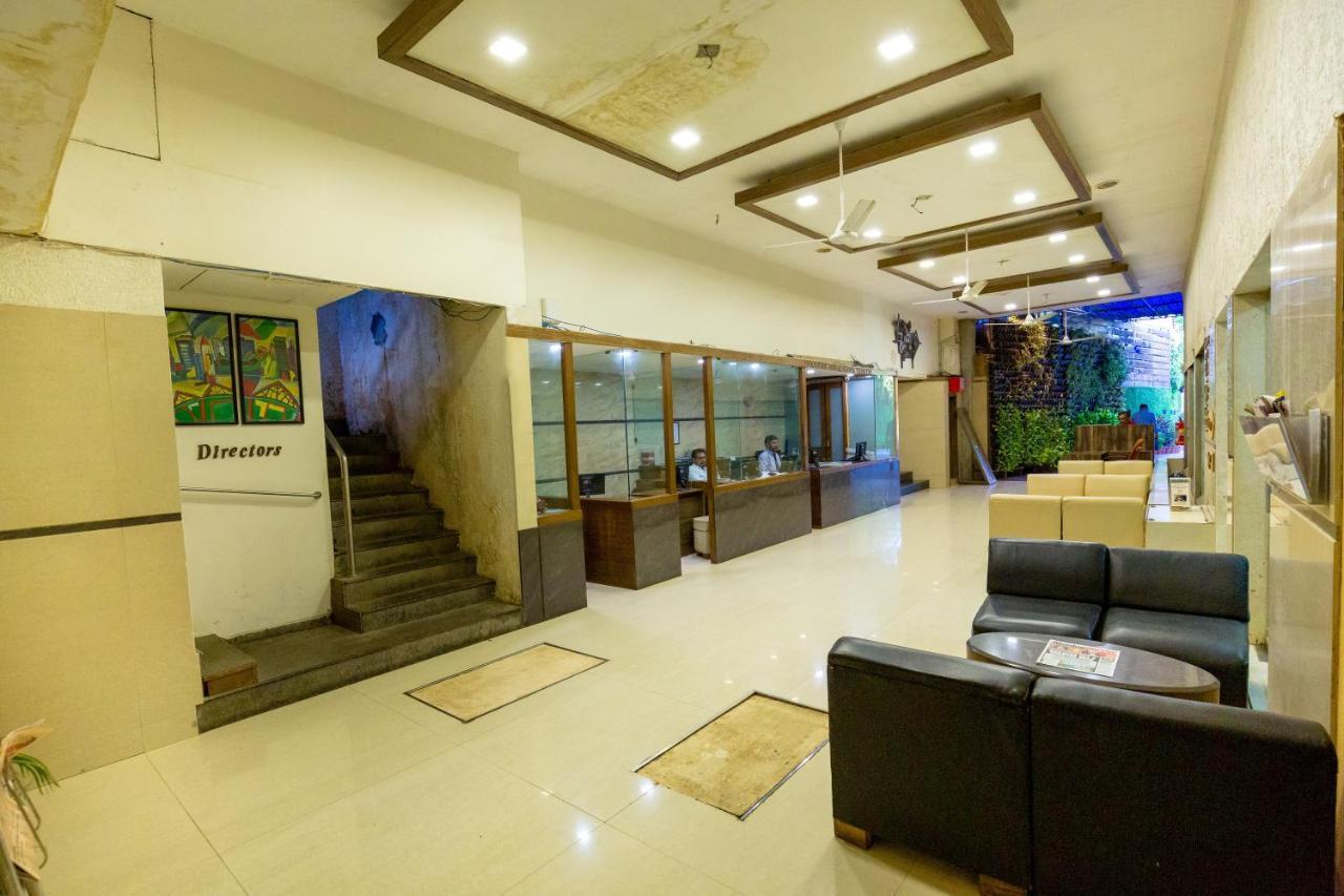 Sukh Hotel Mumbai Ngoại thất bức ảnh