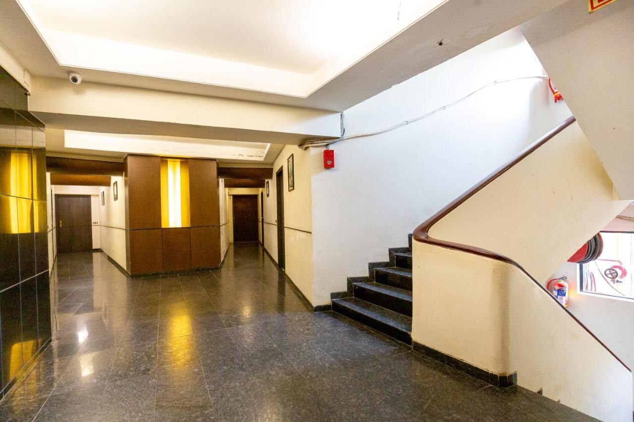 Sukh Hotel Mumbai Ngoại thất bức ảnh